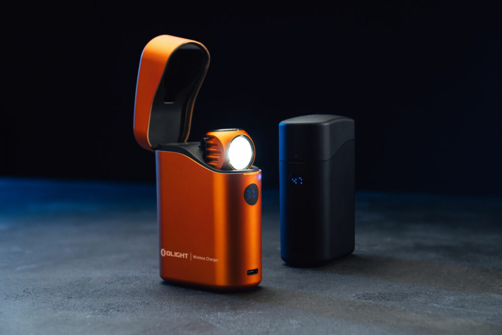 Linterna LED Olight Perun 3 Mini Premium imagen estudio
