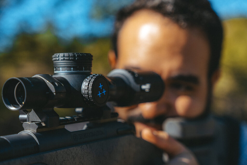 imagen Lifestyle Delta Stryker HD 1-8x24