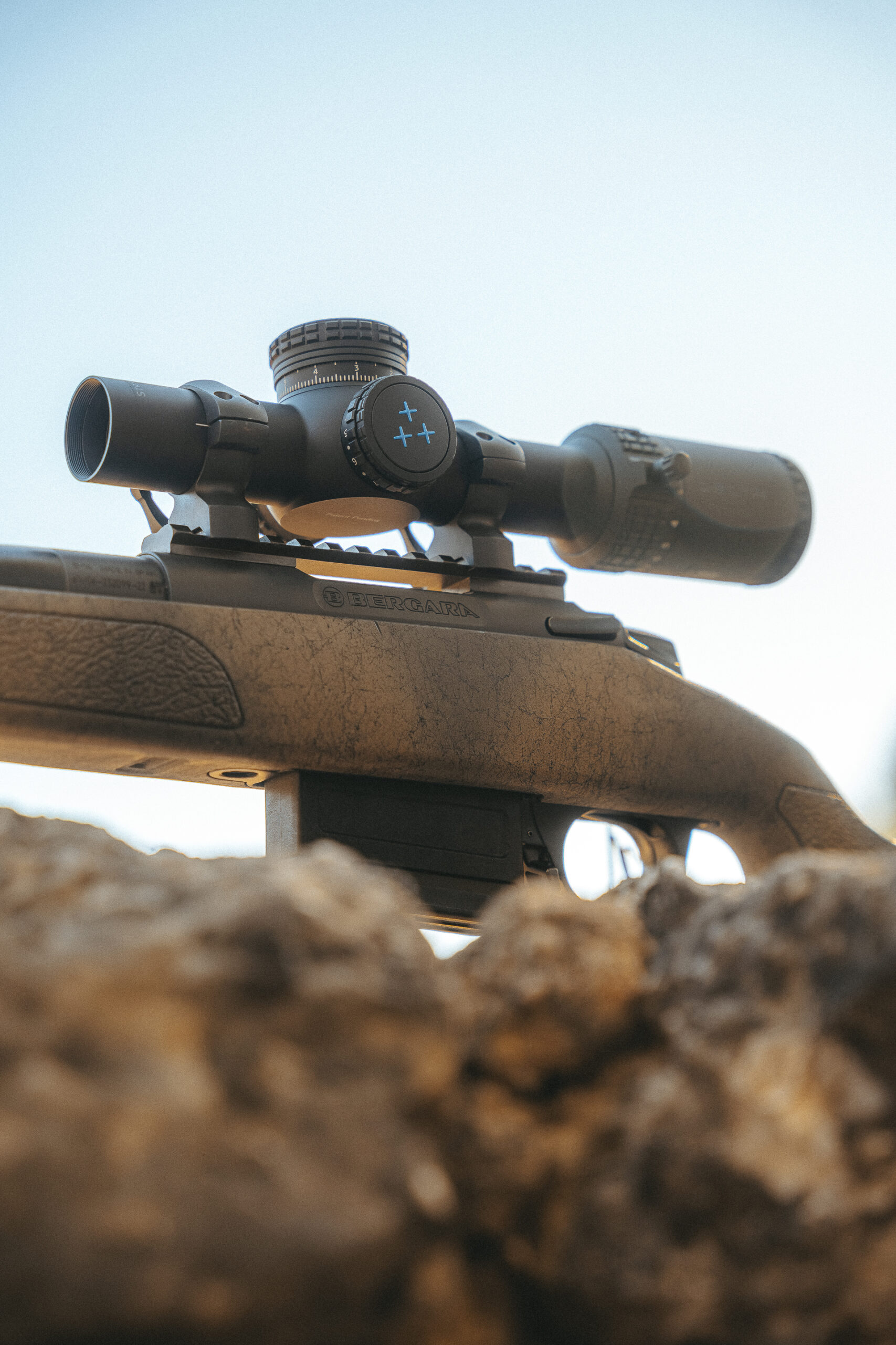 imagen Lifestyle Delta Stryker HD 1-8x24 detalle